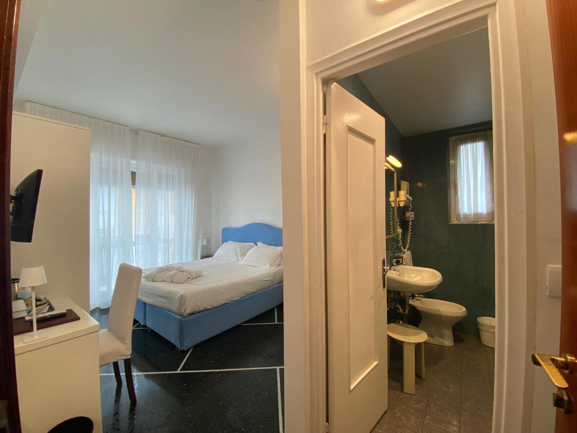 Hotel Internazionale ฟีนาเลลีกูเร ภายนอก รูปภาพ
